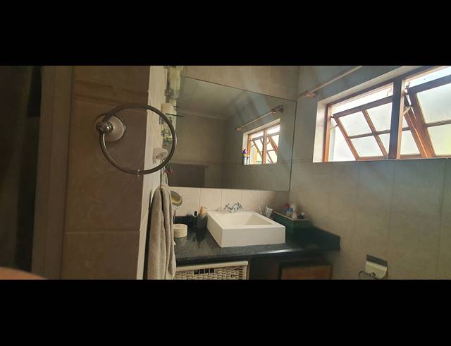 2 BEDROOM FLAT TO LET IN HEIDELBERG CENTRAL